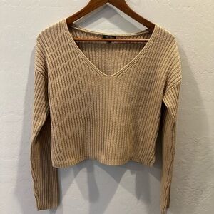 Wild Fable tan cable knitted sweater size M
